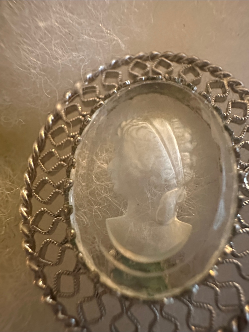 1950’s Whiting & Davis intaglio glass cameo in Sterling Filligree - Picture 3 of 6